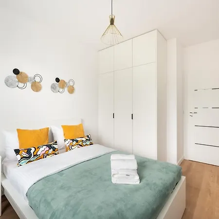 Ursynow Klobucka Comfort * ורשה